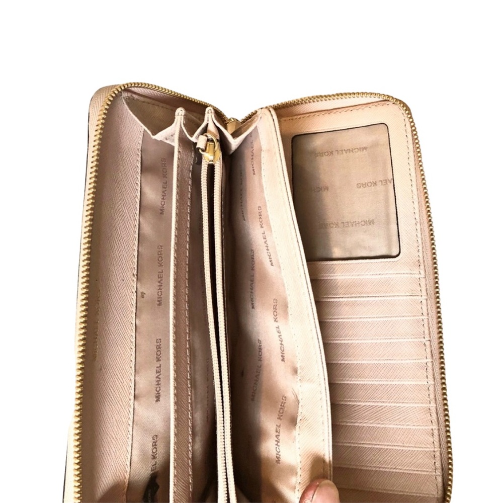 Michael Kors Pastel Pink Tote Laptop Purse&Wallet - Picture 6 of 6
